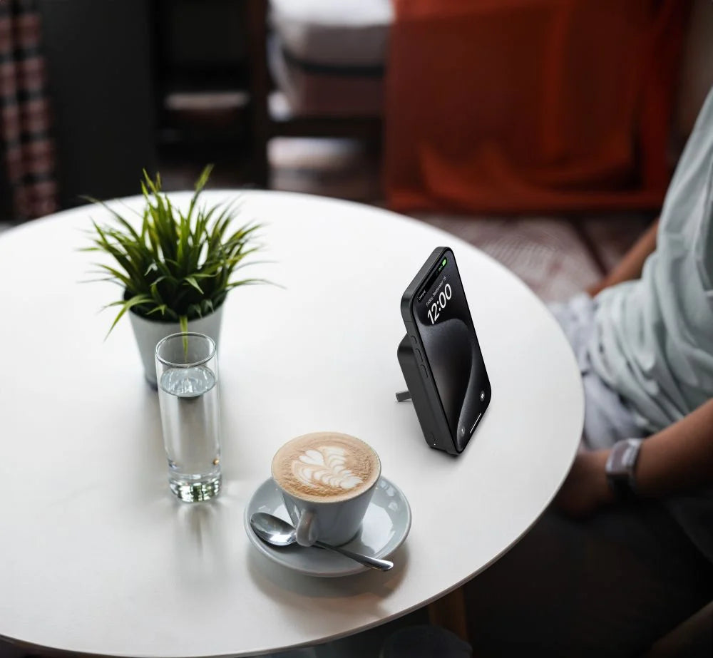 Belkin BoostCharge Qi2 Magnetic 15W Wireless Power Bank + Stand - Black