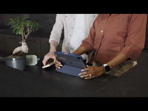 Moov Aspect Tri-Fold Case with Pencil Holder for iPad Air 13-inch/Pro 12.9-inch - Black